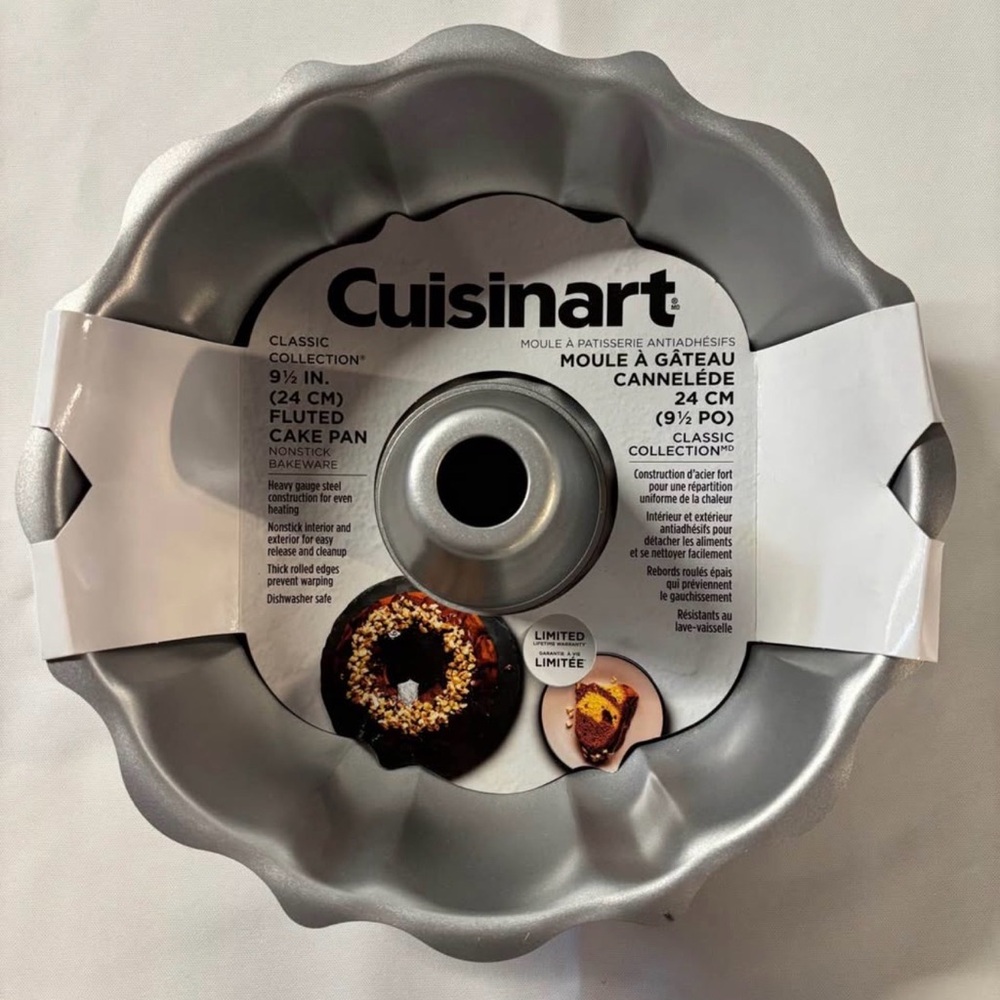 Cuisinart 9-1/2 inch fluted cake pan. Brand new.